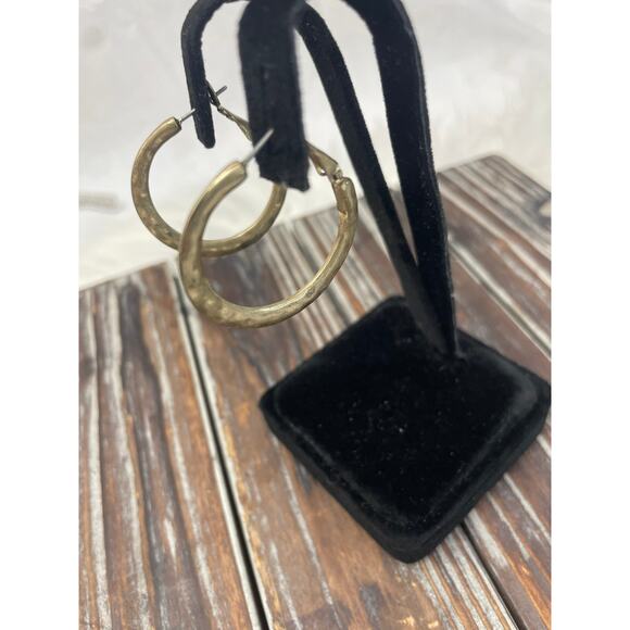 Women's Hammered Gold Hoop Earrings 1.2" - Picture 5 of 5